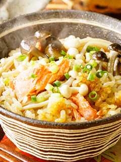 鮭ときのこの黄金炊き込みご飯-レシピのメイン写真