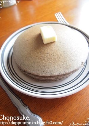 ＊米粉で黒ゴマもちもちパンケーキ＊-レシピのメイン写真
