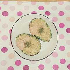 รูปของ 明太マヨソースで食べるアボコロココット。