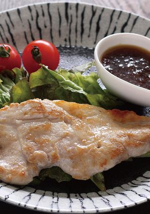 豚肉のステーキ、玉ねぎソース添え-レシピのメイン写真