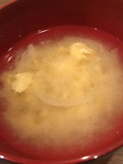 玉子とタマネギのお味噌汁-レシピのメイン写真