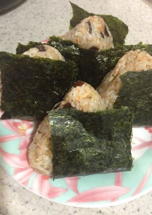 カルシウムたっぷり！頑張れ部活おにぎり-レシピのメイン写真