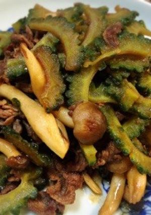 ゴーヤとしめじの牛肉炒め-レシピのメイン写真