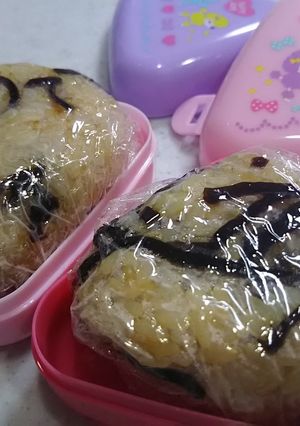 ふじっこ煮たっぷり混ぜ込みおにぎり-レシピのメイン写真