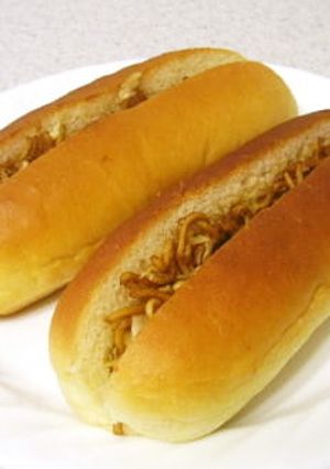 ちょっと工夫パン⑤焼きそばドッグ-レシピのメイン写真