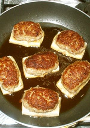 豆腐とひき肉の重ね焼き！豆腐ハンバーグ-レシピのメイン写真