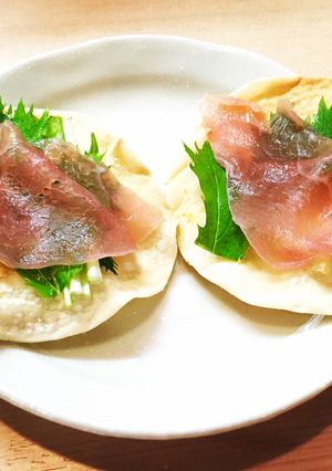 パリパリ餃子の皮の生ハム乗せ♪♪-レシピのメイン写真