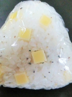 チータラペッパーおにぎり-レシピのメイン写真