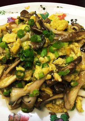 簡単 3分で完成！マイタケの中華風卵炒め-レシピのメイン写真