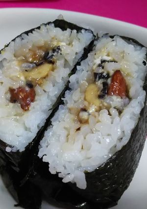 ハニーナッツクリチのよろこんぶおにぎらず-レシピのメイン写真