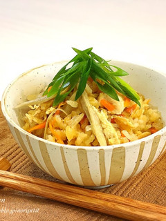 炊飯器de簡単おいしい♡鶏ごぼうごはん♡-レシピのメイン写真