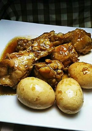 簡単!焼いて煮込むだけ、鶏手羽元-レシピのメイン写真