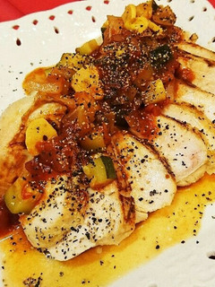 夏野菜ソースの鶏ムネ肉の柔らかステーキ♪-レシピのメイン写真