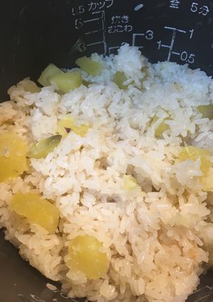秋には、炊飯器で簡単、さつまいものおこわ-レシピのメイン写真