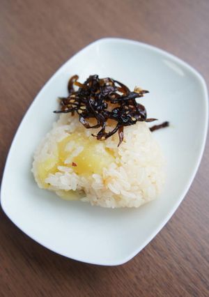 さつまいものおこわで、よろ昆布おにぎり-レシピのメイン写真