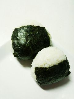 子供よろこぶ3色おにぎり-レシピのメイン写真