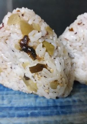 梅しそ昆布おにぎり-レシピのメイン写真
