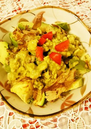 アボカドソースでアボカドおかか丼-レシピのメイン写真