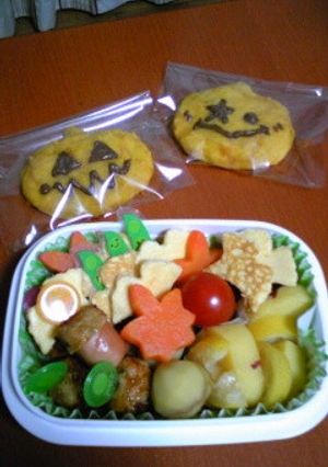 卵焼きdeいちょうの葉*２色☆秋のお弁当-レシピのメイン写真