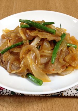 豚肉と玉ねぎの甘酢ピリ辛炒め-レシピのメイン写真