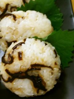 ゴマ昆布おにぎり-レシピのメイン写真
