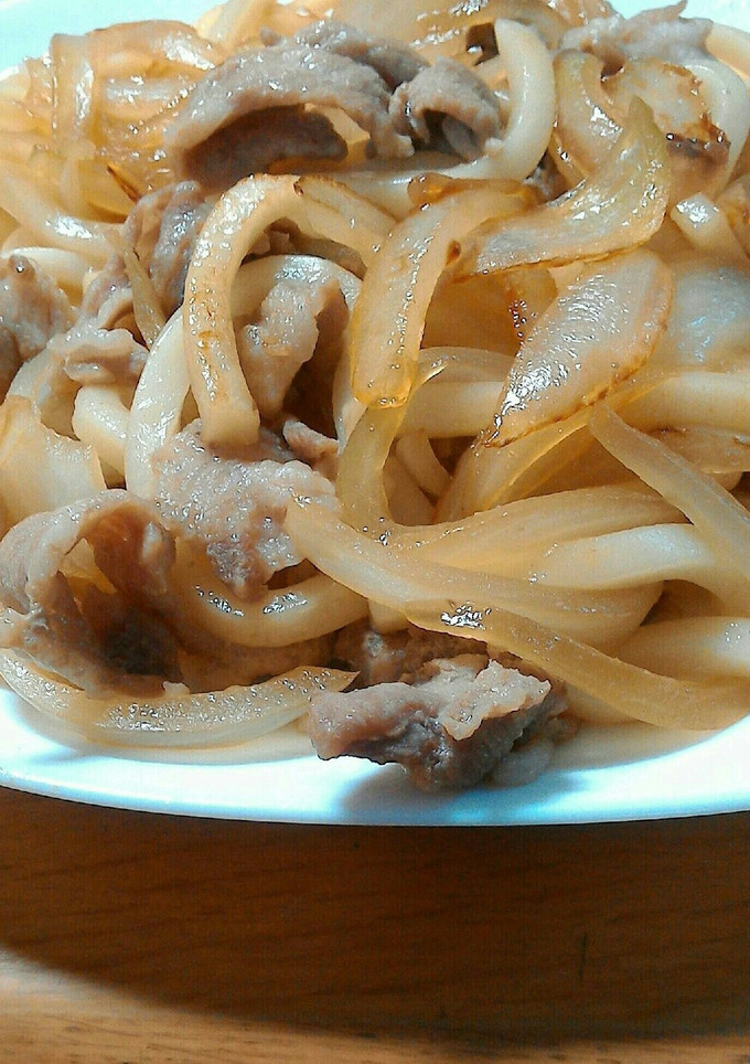 簡単！豚肉と玉ねぎの焼きうどん(^-^)-レシピのメイン写真