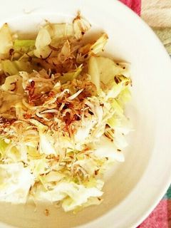 簡単♥しらすとキャベツのにんにく炒め-レシピのメイン写真