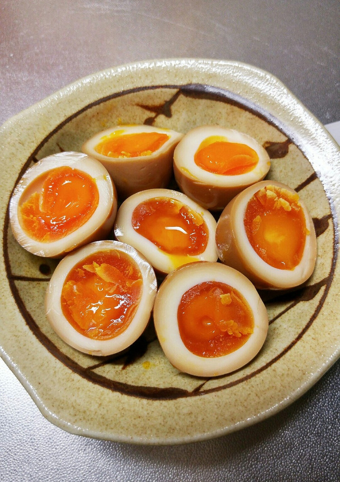 半熟の煮卵～ゆでて漬け込むだけ♪-レシピのメイン写真