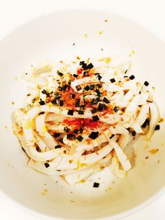 白いかの梅とふりかけ和え-レシピのメイン写真