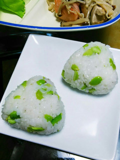 枝豆チーズに☆ふっじっこ煮inおにぎり-レシピのメイン写真