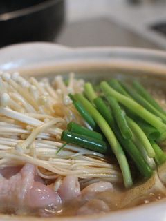 【アレンジ】焼鳥のタレで鶏焼きすき風お鍋-レシピのメイン写真