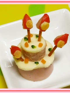 誕生日ケーキ キャラ弁おかず ソーセージ-レシピのメイン写真
