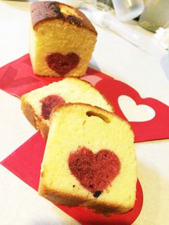 手作りパウンドケーキ、ツインハート 切っても切ってもハート♡なパウンドケーキ by TheBS_Club