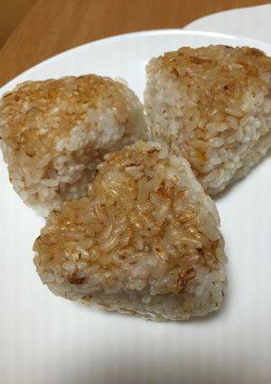 鰹節で旨味☆焼きおにぎり-レシピのメイン写真