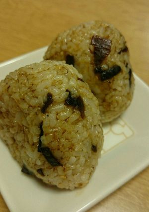 簡単★おかかチーズ昆布おにぎり-レシピのメイン写真