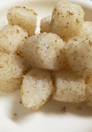 ラップで簡単！手づかみおにぎり離乳食♩-レシピのメイン写真