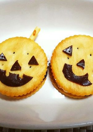♪クラッカーで簡単ハロウィンカボチャ♪-レシピのメイン写真