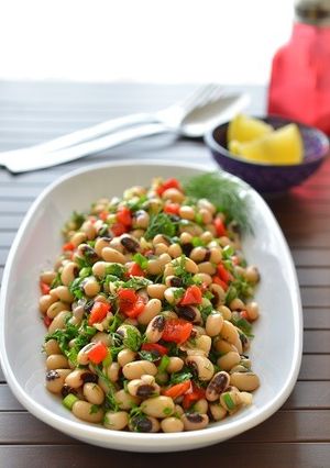 トルコ料理☆黒目豆と焼パプリカのサラダ-レシピのメイン写真