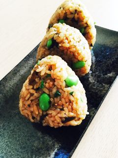 ふっくら昆布煮の炊き込みご飯おにぎり!-レシピのメイン写真