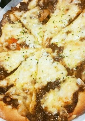 残ったカレーでリメイク❗HBでカレーピザ-レシピのメイン写真