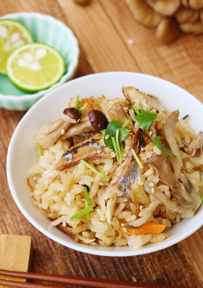 香ばしさんまときのこの炊き込みご飯-レシピのメイン写真