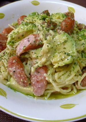 アボカドとウィンナーのクリームパスタ-レシピのメイン写真