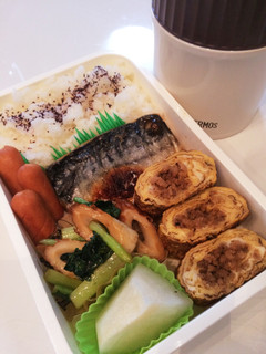 毎日男弁当⁂鯖塩焼き弁当➕豚汁-レシピのメイン写真