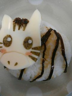 子ども『よろこんぶ』♪しまうまおにぎり-レシピのメイン写真