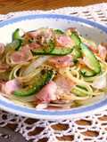 ✿胡瓜とベーコンのコンソメ醤油パスタ✿