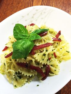 簡単!バジルソースのリボン型パスタ!-レシピのメイン写真