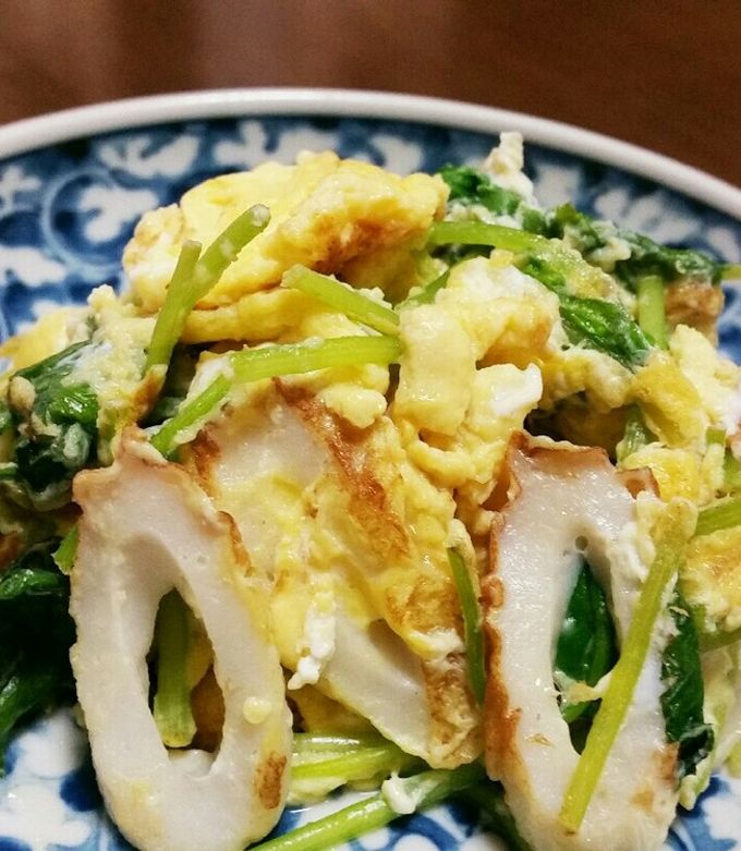 三つ葉消費☆三つ葉と竹輪の炒り玉子-レシピのメイン写真