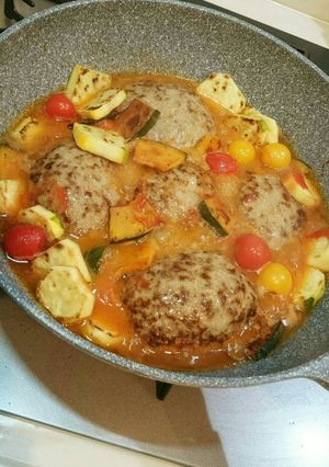 夏野菜たっぷりの煮込みハンバーグ-レシピのメイン写真