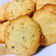 チョコ、チーズの2種 ザクザククッキー