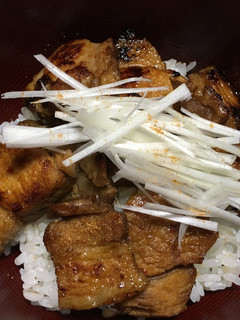 ご飯が進む!豚バラ ピリ辛焼肉丼-レシピのメイン写真
